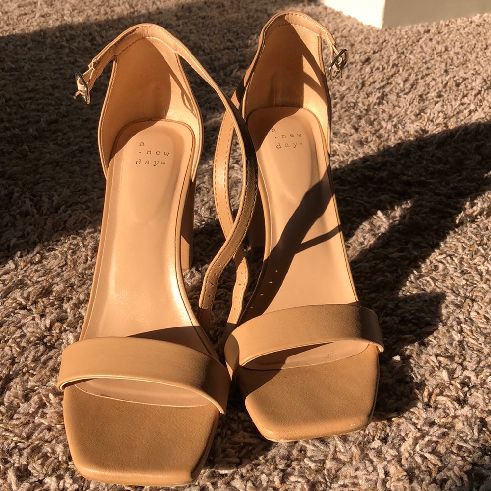 Nude square heels